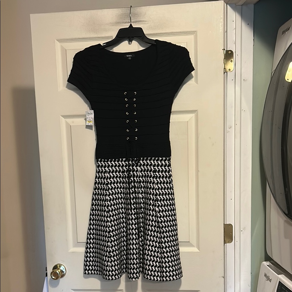 XOXO Black and White Dress Size Large
